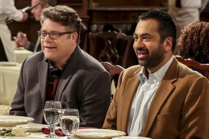 Кэл пенн теория большого взрыва. Конмен сериал. Теория большого взрыва 1 сезон 12 серия. Кэл пенн теория большого взрыва. Шон эстин теория большого взрыва.