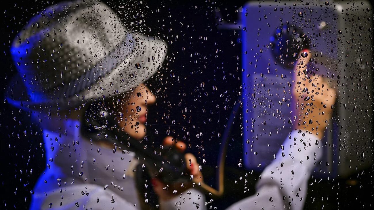 плачет осень за окном. мотив дождя. обложка дождевые слова. вдохновение дождь. настоящий дождь песня.