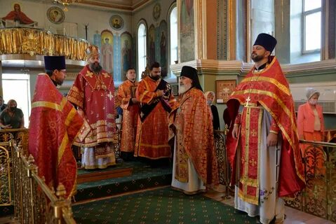 Литургия молебен