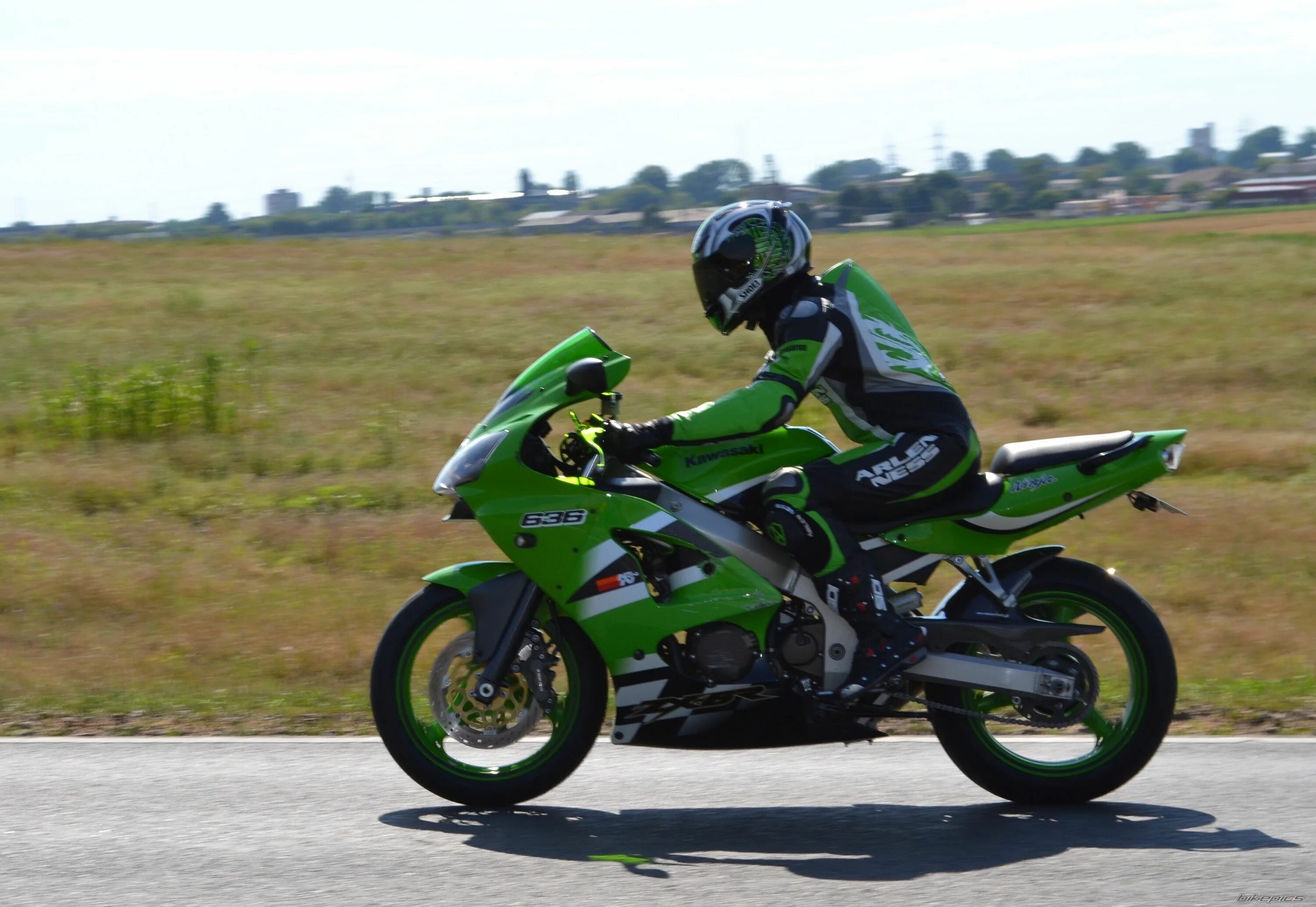 Kawasaki ninja zx6r 2002. Kawasaki ninja zx6r 2002. Kawasaki 636 2002. Kawasaki ninja zx6r 2002. Kawasaki ninja 2002 zx6r 636.