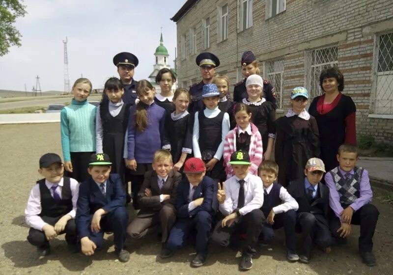 Мухоршибирь црб. Миграция республики бурятия. Картинка село мухоршибирь. Бичура бурятия люди. Дк в мухоршибири.