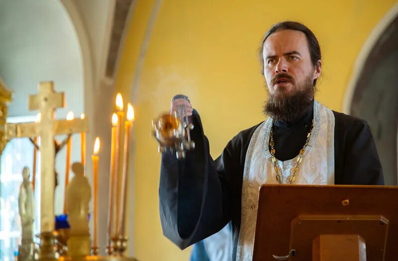 протоиерей александр усатов ростовская епархия. александр усатов священник ростов. ива охлобыстин священник. владислав анцибор семья. иоанн охлобыстин священник.