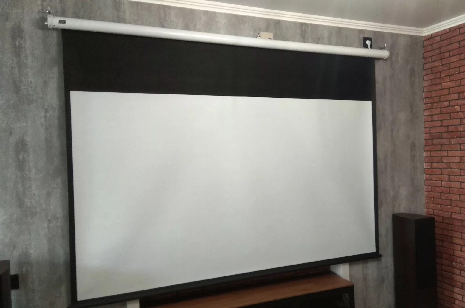 Classic solution ifp 657p4k. Экран с электроприводом classic solution e236x133/9mw-l4/w. classic solution экран для проектора. classic solution экран для проектора libra. экран classic solution premier taurus (16:9) 498х498 (e 488x275/9 mw-pe/w).