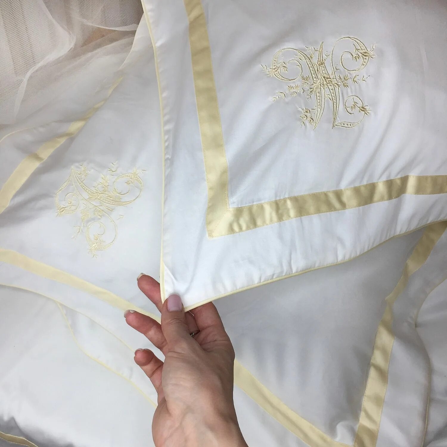 Чарли (серая) кпб сатин 7е. Кпб сатин гладкокрашеный. Постельное белье шелк "karna" arin (евро). Кпб мако сатин евро. Бирюзовое постельное белье.