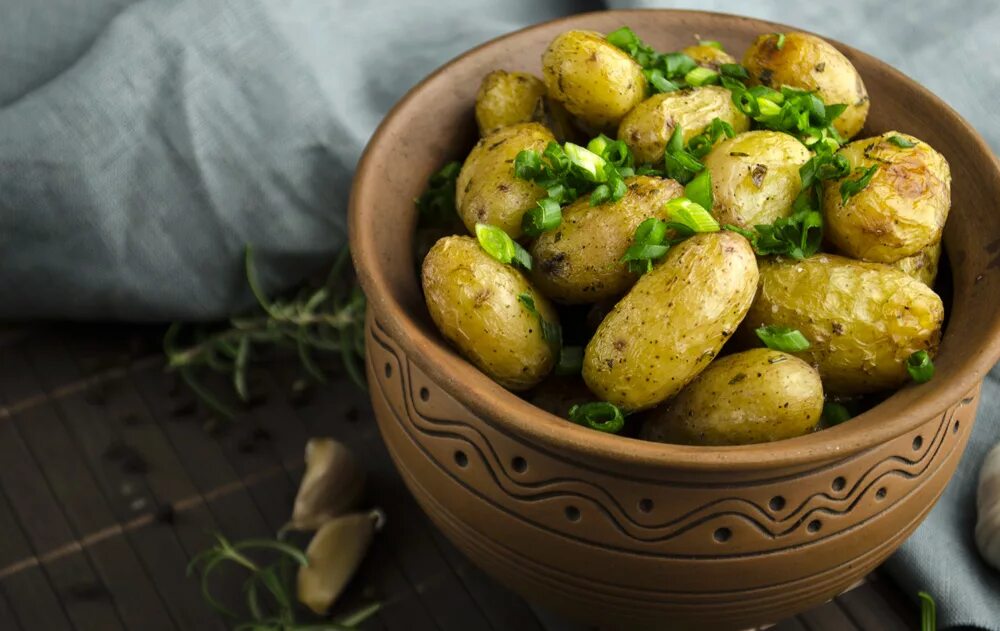 северная ирландия кухня боксти. итальянские картофельные ньокки. испанское блюдо из картофеля. вкусная жареная картошка. картофель отварной.