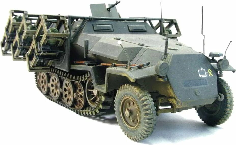 Sd kfz 251 c. Бтр hanomag sd kfz 251. sd.kfz.1. sd kfz 251 ausf c. sd kfz 251 c afv 1/35.