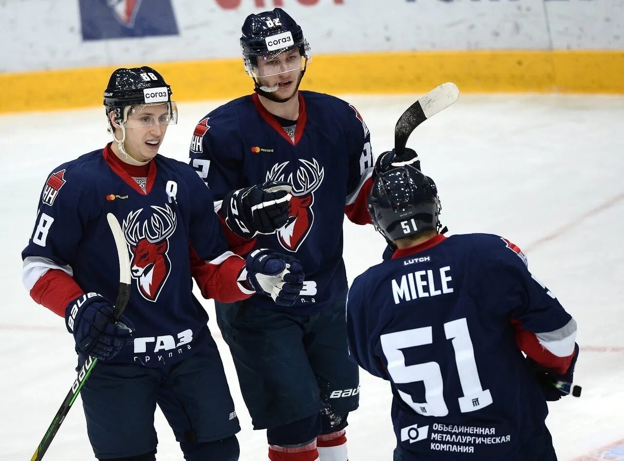 Васятин комментатор. Антон васятин комментатор. Виктор godhunt волков. Денис казанский 2022. Антон васятин.