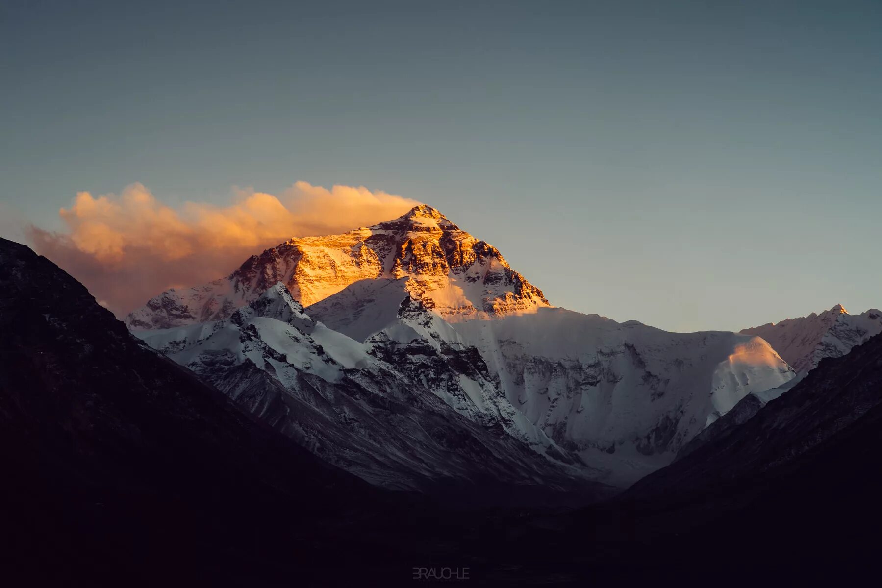 Самые высокие горы на земле география. Гималаи Эверест Джомолунгма. Гора Эверест (Джомолунгма). Гималаи. Джомолунгма (Гималаи) - 8848. Вершина Мачапучаре Непал.
