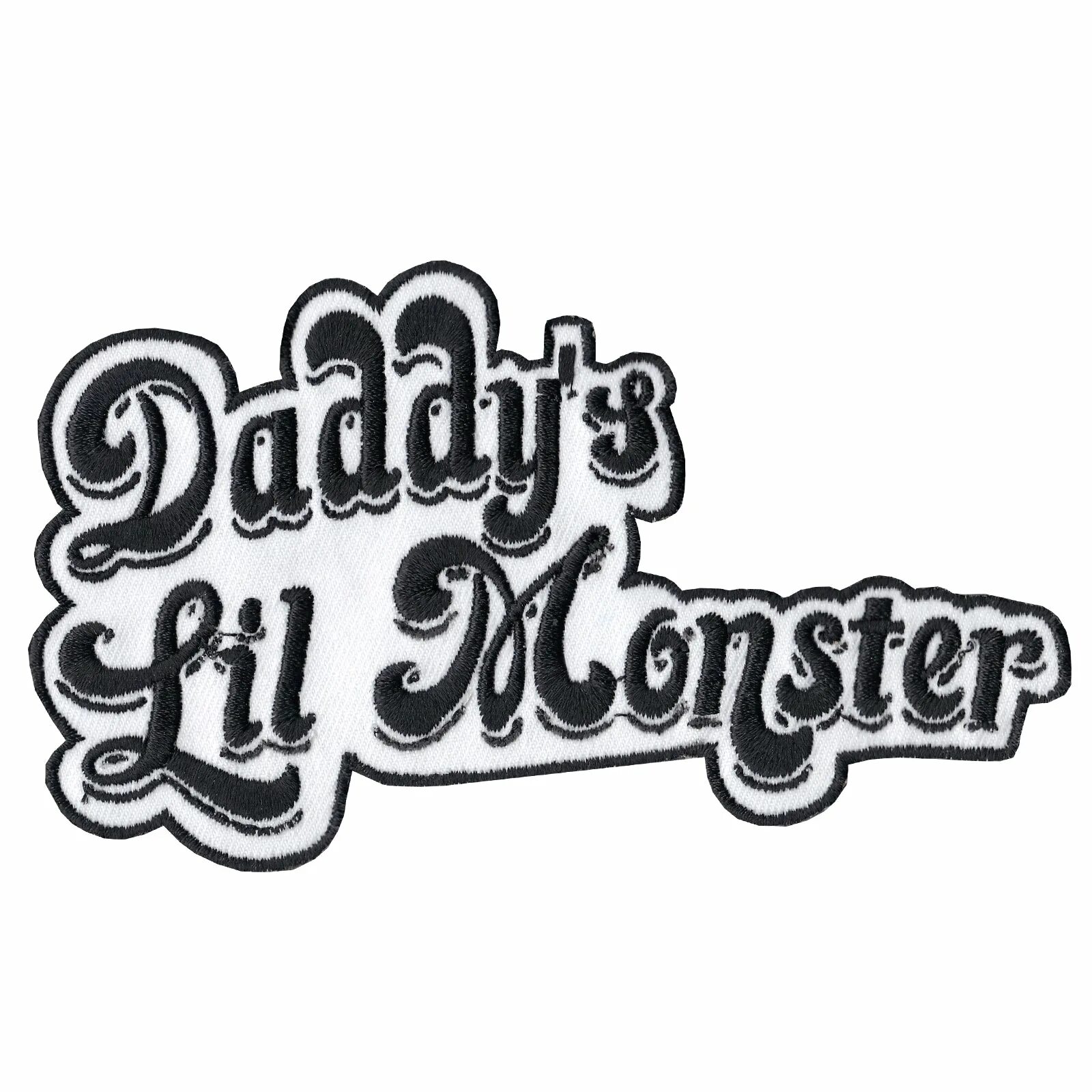 Daddy's lil. Daddy's Lil Monster надпись Харли Квинн. Daddy's Lil Monster футболка. Надпись на фктболке Харли Квин. Надпись на футболке Харли Квинн.