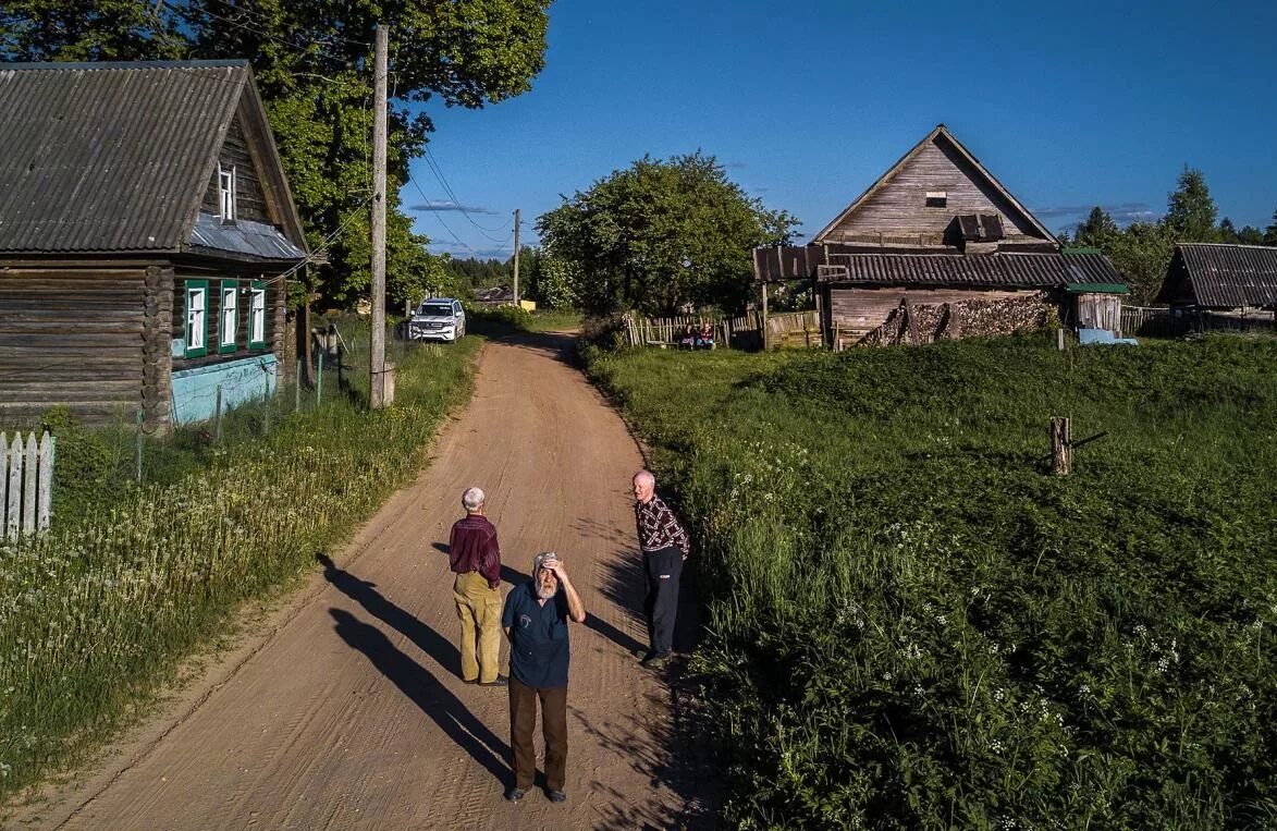 Там где живет россия. Сельцовы деревеньки Вязниковский район. Деревня Яновищи Тверская область. Деревня глубинка Тверская область. Деревня Норбужье Тверская область.