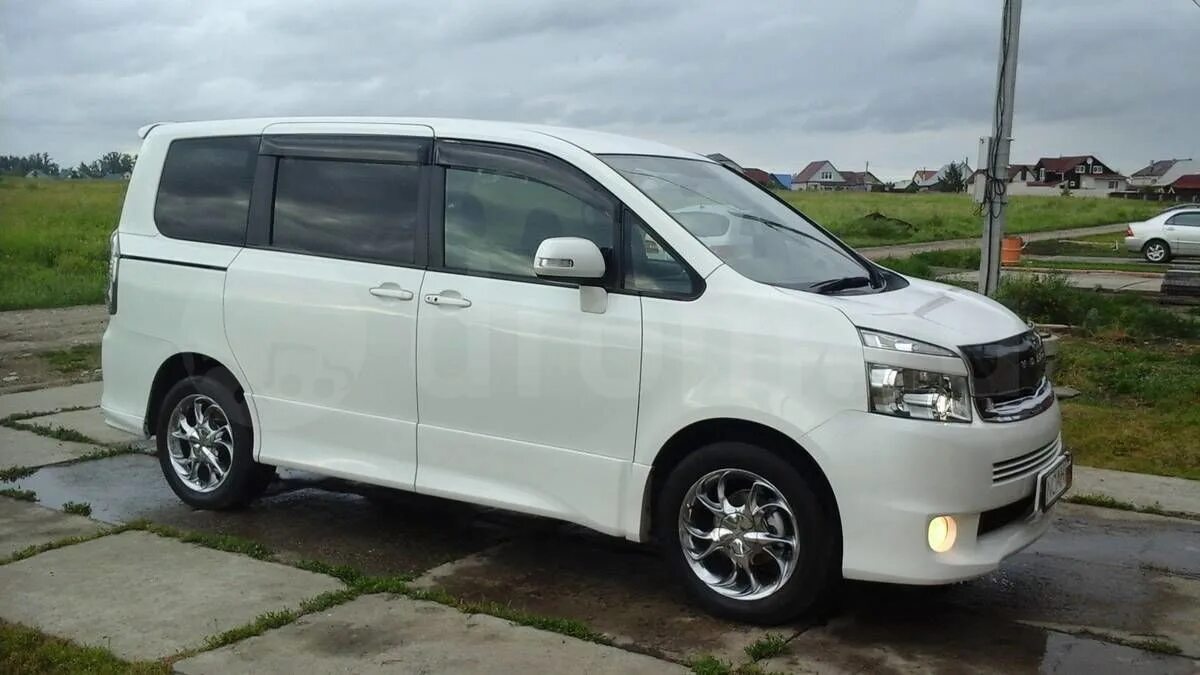 Тойота вокси 2008 года. Toyota voxy zrr75. Тойота вокси 2002. Toyota voxy 2. Тойота вокси 2008 года.