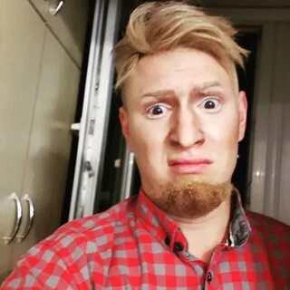 Сатир блоггер