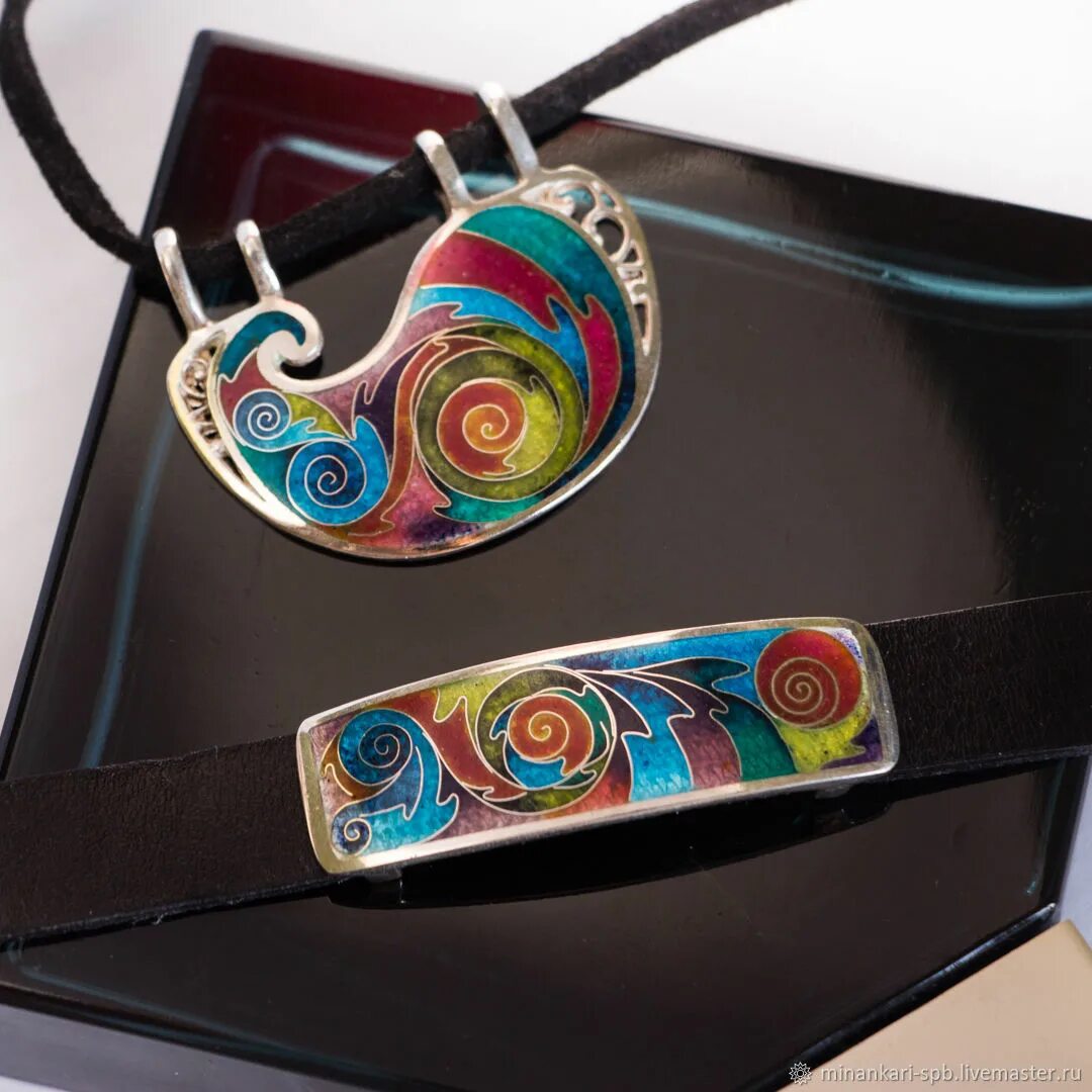 Минанкари грузия украшения. Минанкари турмалин. Грузинская перегородчатая эмаль минанкари. Грузинская техника минанкари. Грузинское серебро минанкари.