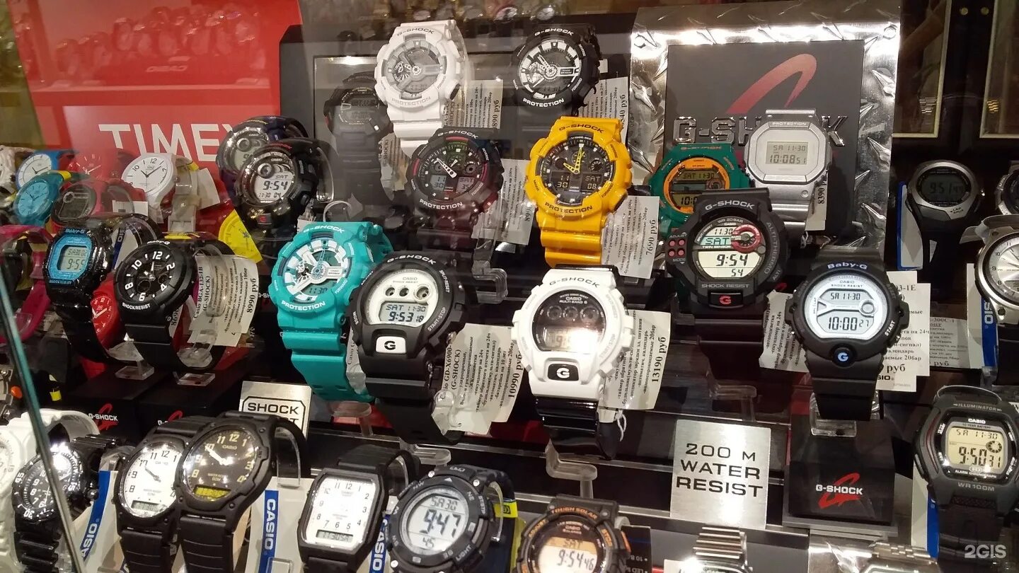 Часы в великом новгороде. Стеклянные часы. Часовая башня великий новгород. Елизаветы петровны 1746 года. Часы из металла настенные.