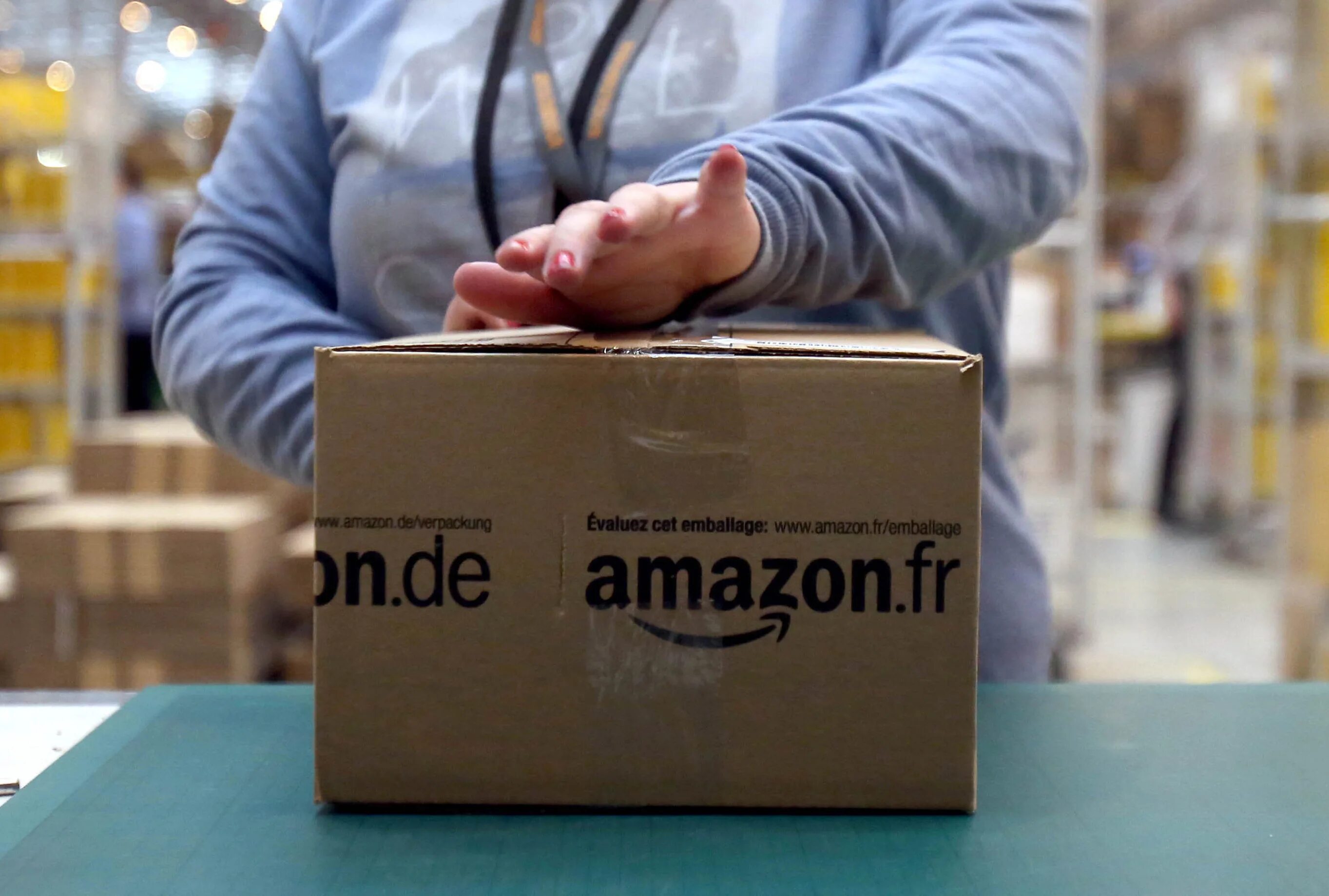 Доставляет ли амазон. Амазон. амазон посылка. amazon доставка. амазон доставка.
