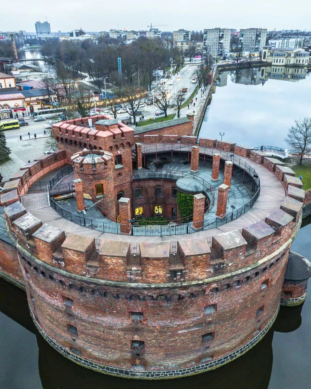 Башня дона. Калининград музей янтаря крепость. Башня дер дона калининград. Башня «дер дона» (музей янтаря). Башня «дер дона» (музей янтаря).