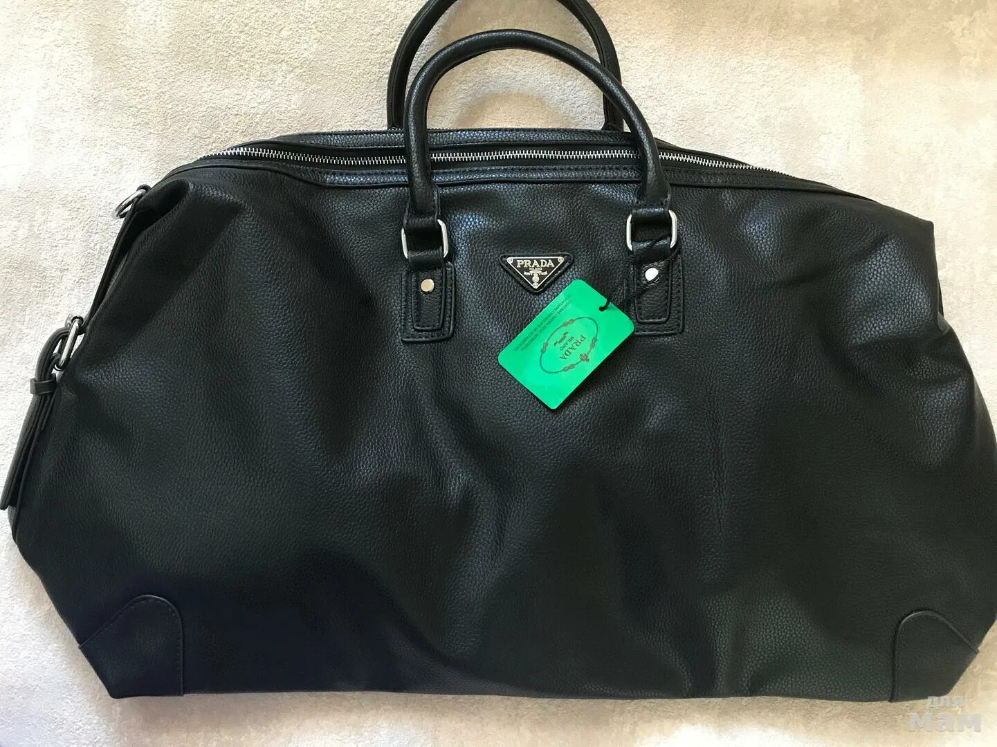 Сумка prada 2020. Prada 250. Дом моды prada. Сумка прада 2022. Сумки прадо 2022.