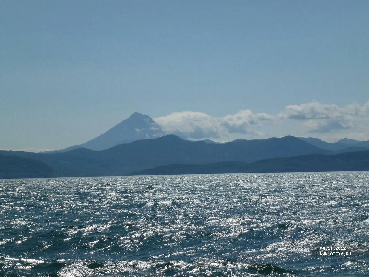 Название океана камчатка. Камчатка море. Камчатка вид с моря. Водные просторы Камчатки. Петропавловск-Камчатский море или океан.