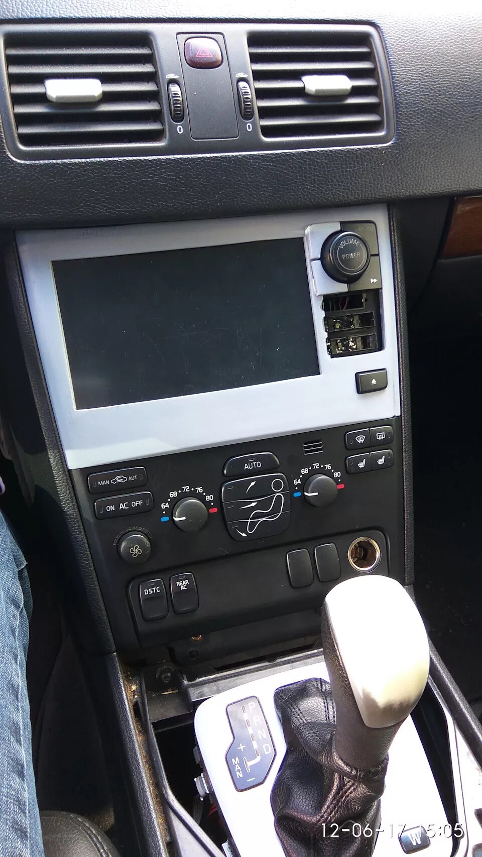 #23 Замена ГУ (магнитолы) - Volvo S60 (1G), 2,4 л, 2007 года автозвук DRIVE2