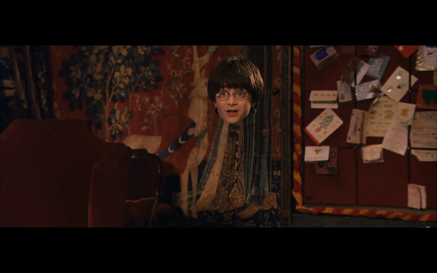 Harry potter мантия невидимка. Плащ невидимка из гарри поттера. Кто дал поттеру мантию невидимку. Плащ невидимка гарри поттер. Кто дал поттеру мантию невидимку.