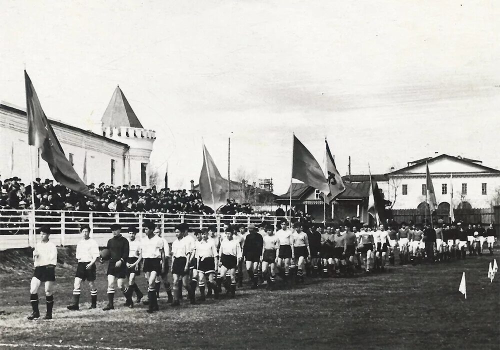 Стадион Тобол в Тобольске. Стадион Строитель Тобольск. Тобольск 1960. Стадион в Кремле Тобольск. Стадион тобол