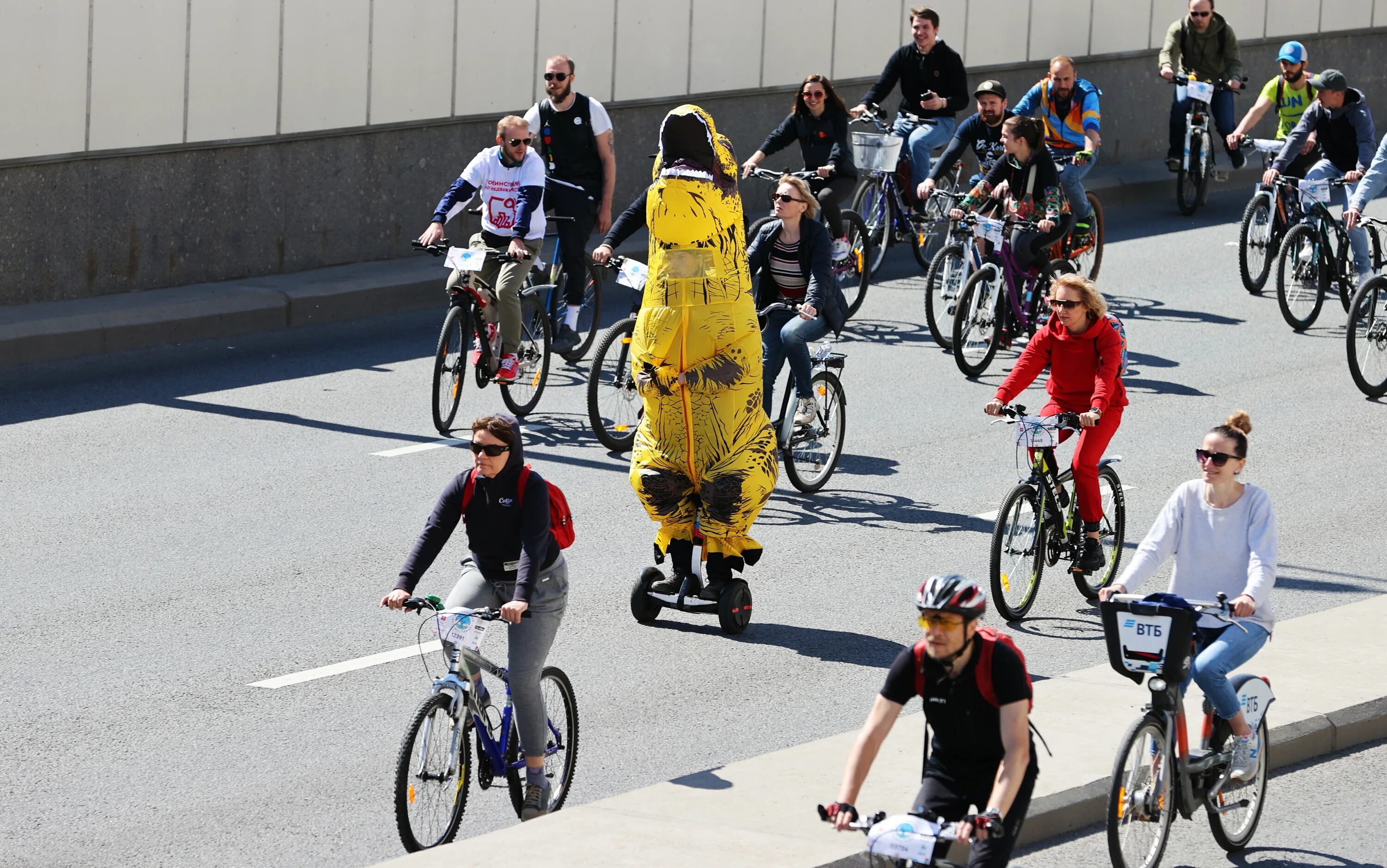московский велопарад 2022. день московского спорта. веломарафон в москве 2024 6 июля. московский велопробег. московский велопробег.