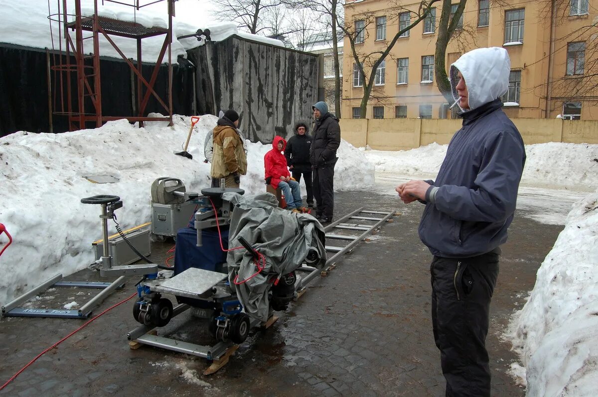 В каком городе снимали кочегар балабанова. Кочегар алексей балабанов 2010. Фильмы алексея балабанова кочегар. Кочегар алексей балабанов 2010. Кочегар фильм 2010.