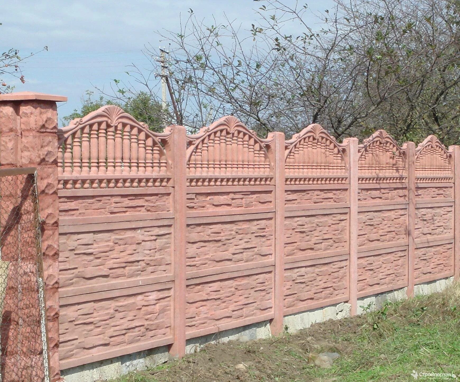 Забор беру. Железобетонный забор. Металлический штакетник гранд лайн. Декоративный бетонный забор. Забор беру.