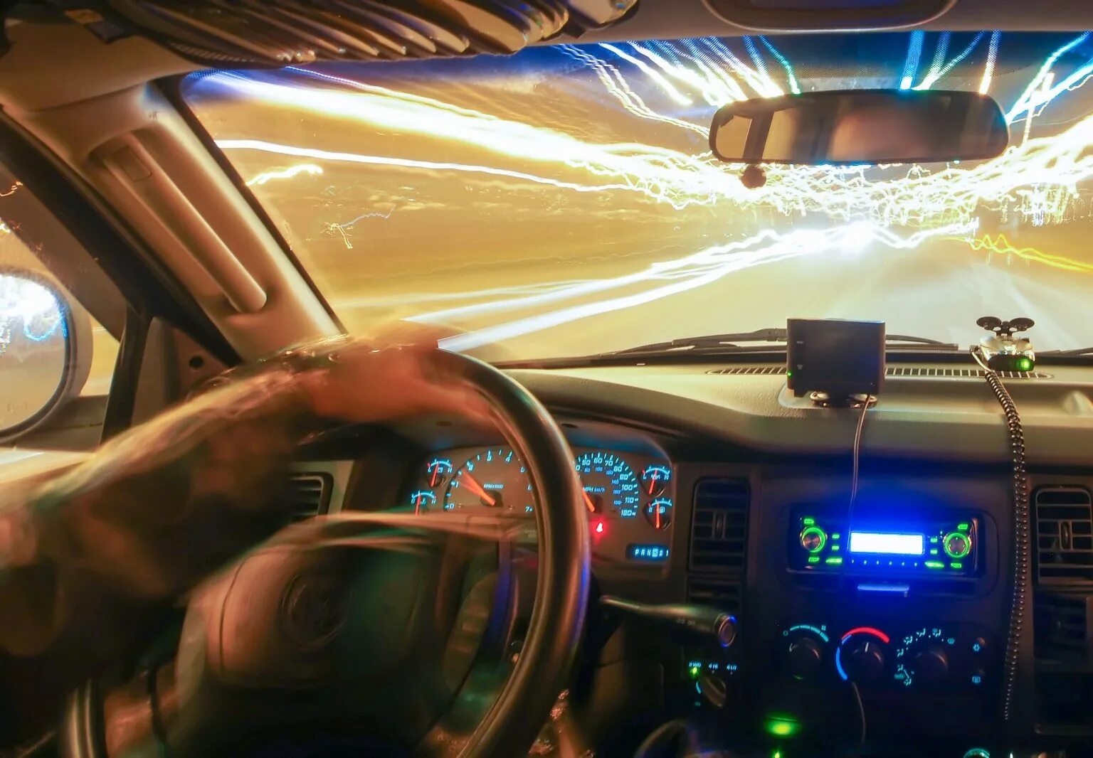 At speed of light. Световая скорость. at the speed of light. traveling speed of light. speed driving.