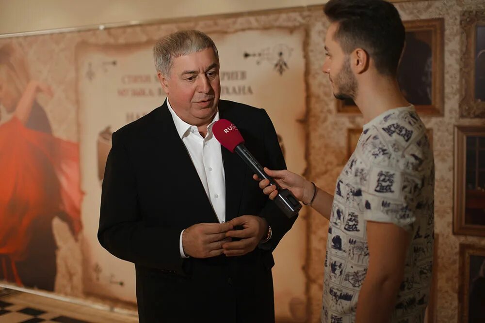 гуцериев киркоров. михаил гуцериев поэт. продюсерский центр гуцериева. гуцериев михаил сафарбекович. продюсерский центр гуцериева.