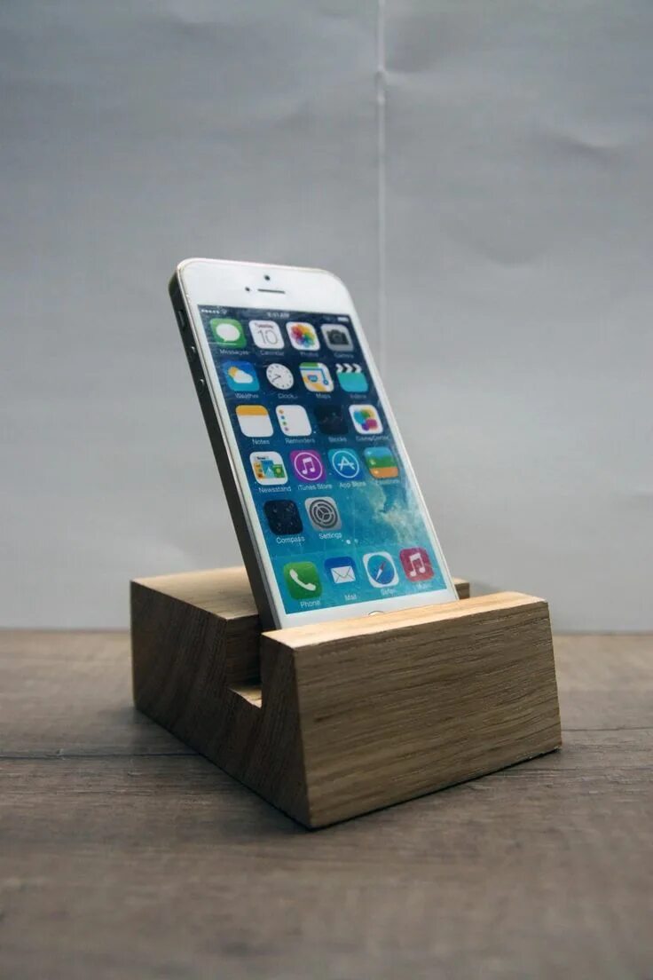 Iphone stand. Айфон галакси. Iphone stand. Аксессуары для айфона. Подставка для смартфона.
