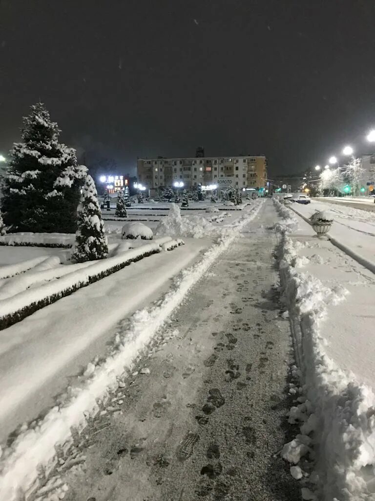 Погода кропоткин 7. Кропоткин город зимой. Снег в Кропоткине. Зима в Кропоткине. Фото города Кропоткин зимой.