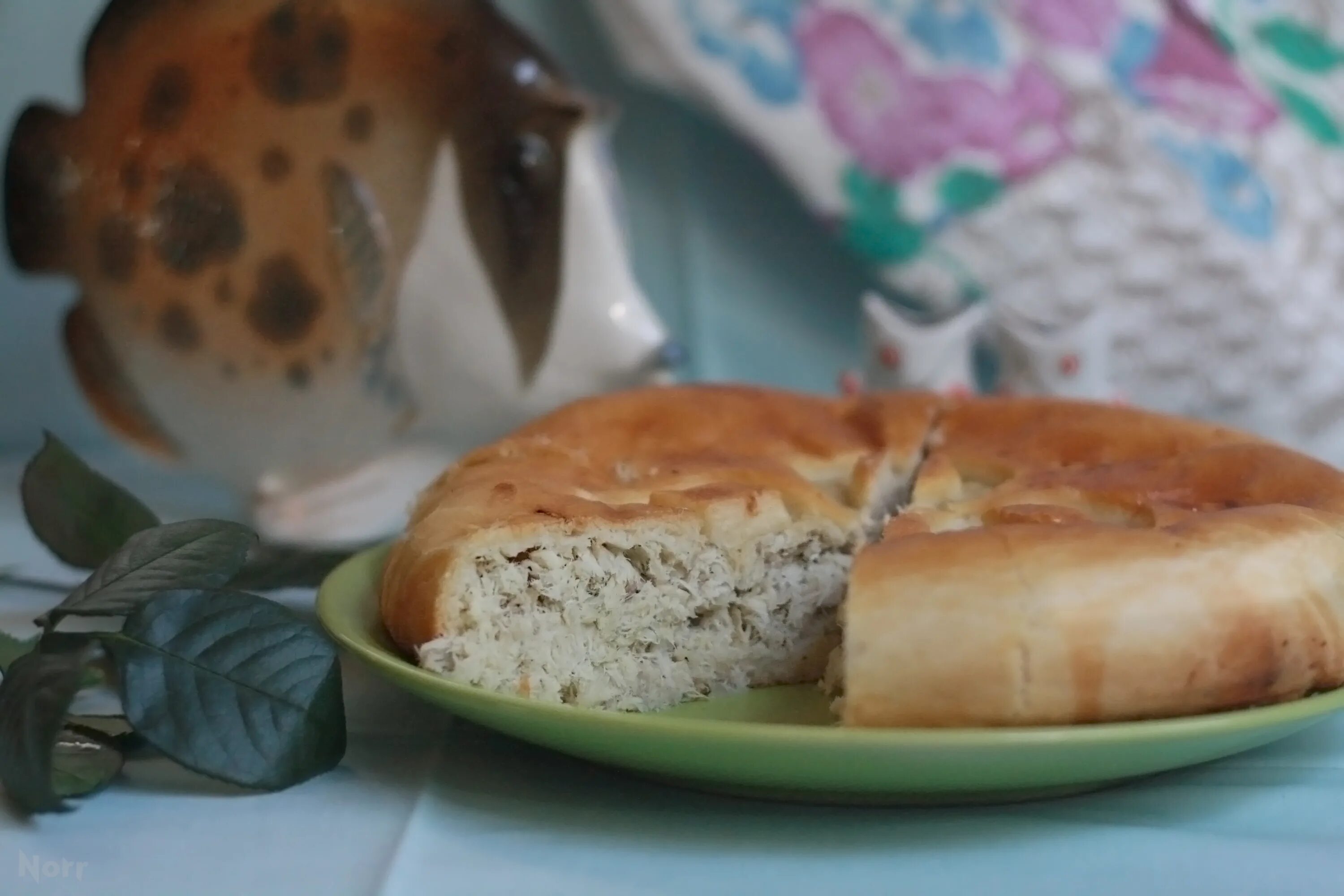 пирог с судаком. пирог с рыбой. постный рыбный пирог. курник расстегаи кулебяка. кулебяка сергиев посад.