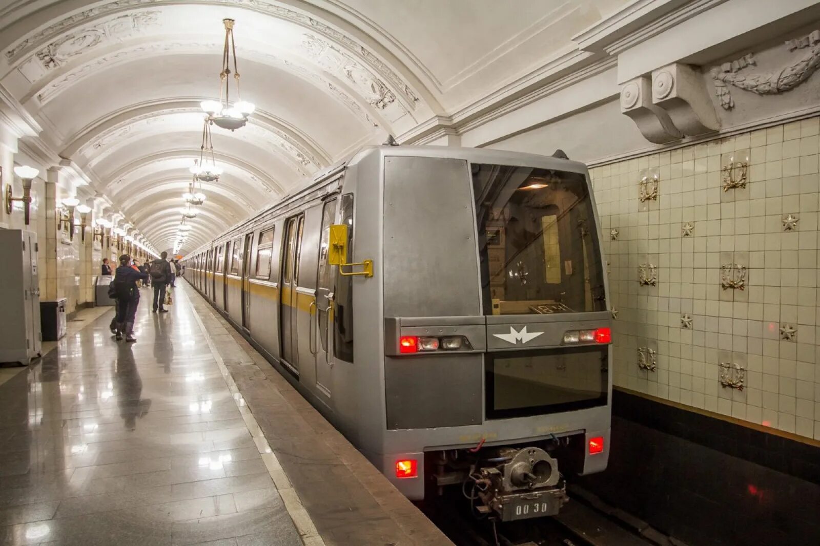 81-720 Яуза. 81-720 Сокольническая линия. Станция МИТРО В Москве. Яуза 720.1.