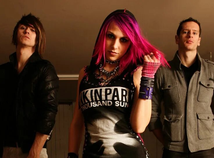 What is for hire. Группа icon for hire. icon for hire солистка. icon for hire album.