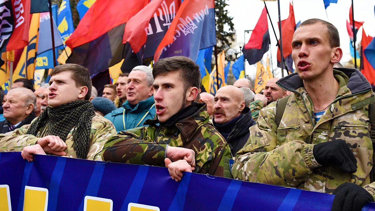 Против западной украины. Уна УНСО парад. Украинские националисты. Западная Украина националисты. Национализм в Украине.