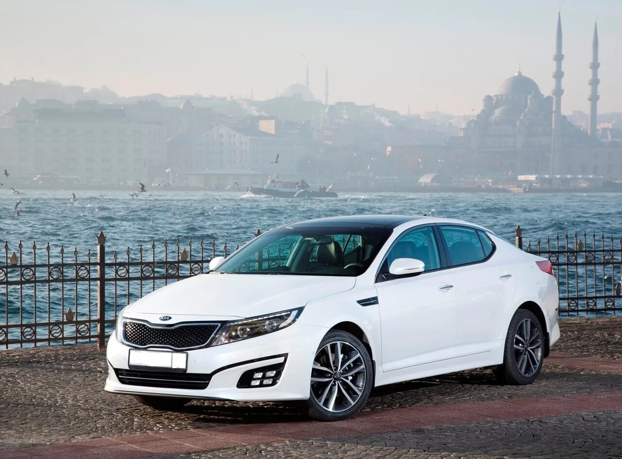 Купить киа в белоруссии. Kia Optima 2014. Kia Kia Optima 2014. Киа Оптима 3. Kia Optima 2013.