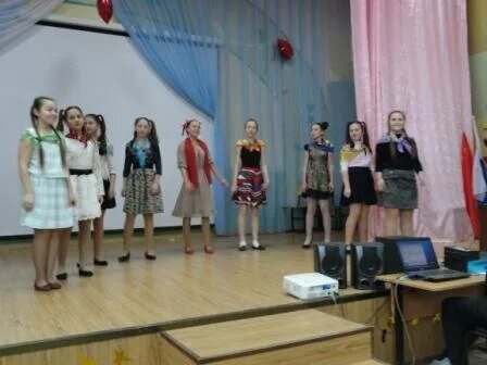 Школа чулкова. Школа чулкова. Школа 8 карабаново. Школа 20 чулково. Третьеклассница.