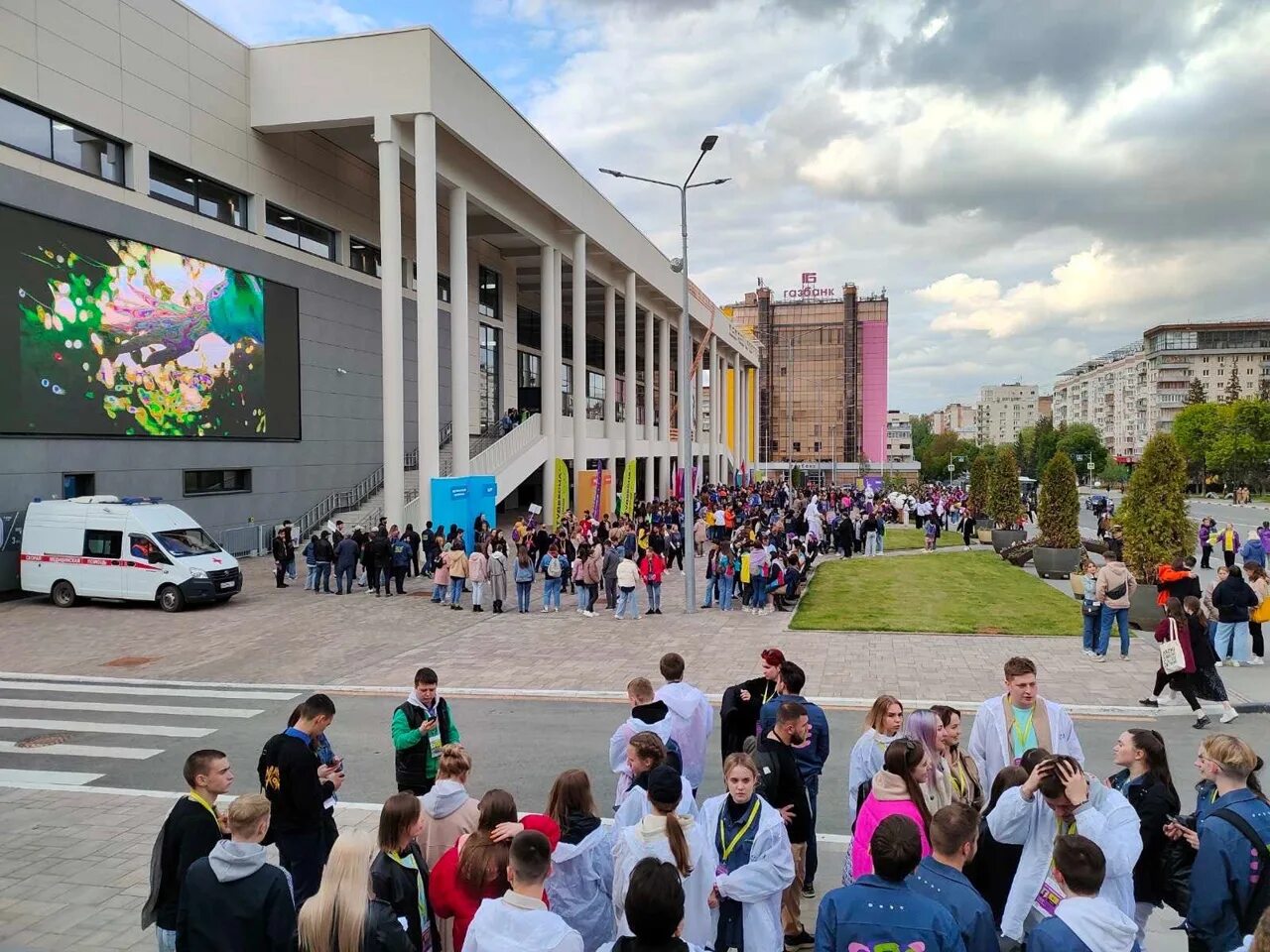 Прямой эфир церемонии. Фестиваль. Сцена на площади. ССК дворец спорта Самара.