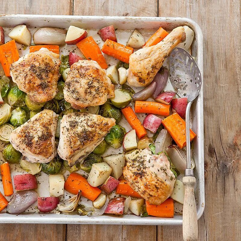 Roasted vegetables. Roast Veggies. Chicken in the Pan with Vegetables. Cook ideas.