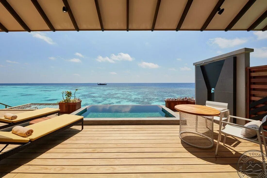 Отель Амари Мальдивы. Amari Havodda Maldives 5 водная вилла. Отель Overwater Villa Maldives. Амари отель 5 на Мальдивах.