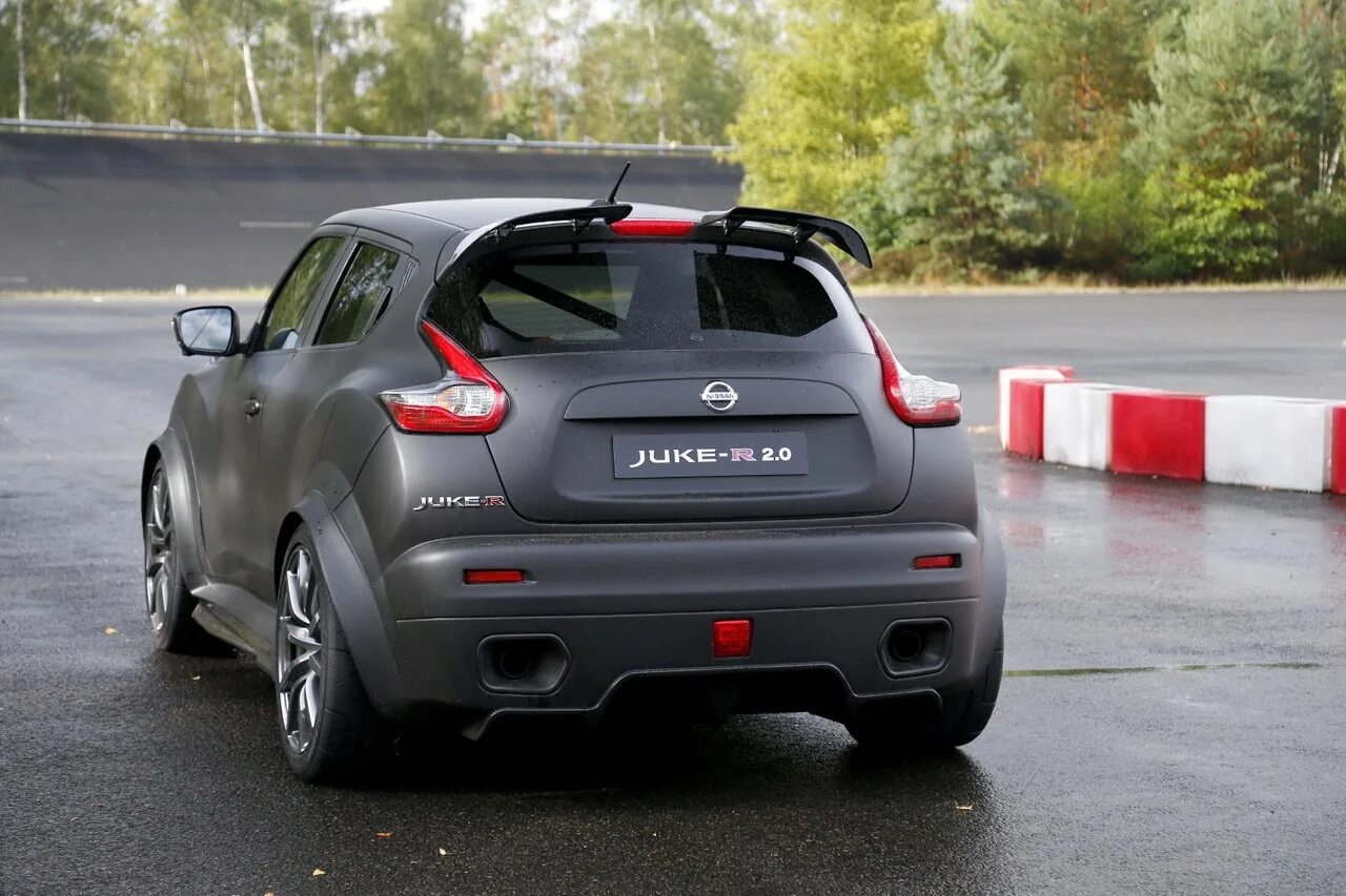 Жук тюнинг. Nissan Juke r. Nissan Juke r 2.0. Ниссан Жук в r обвес. Nissan Juke r20.