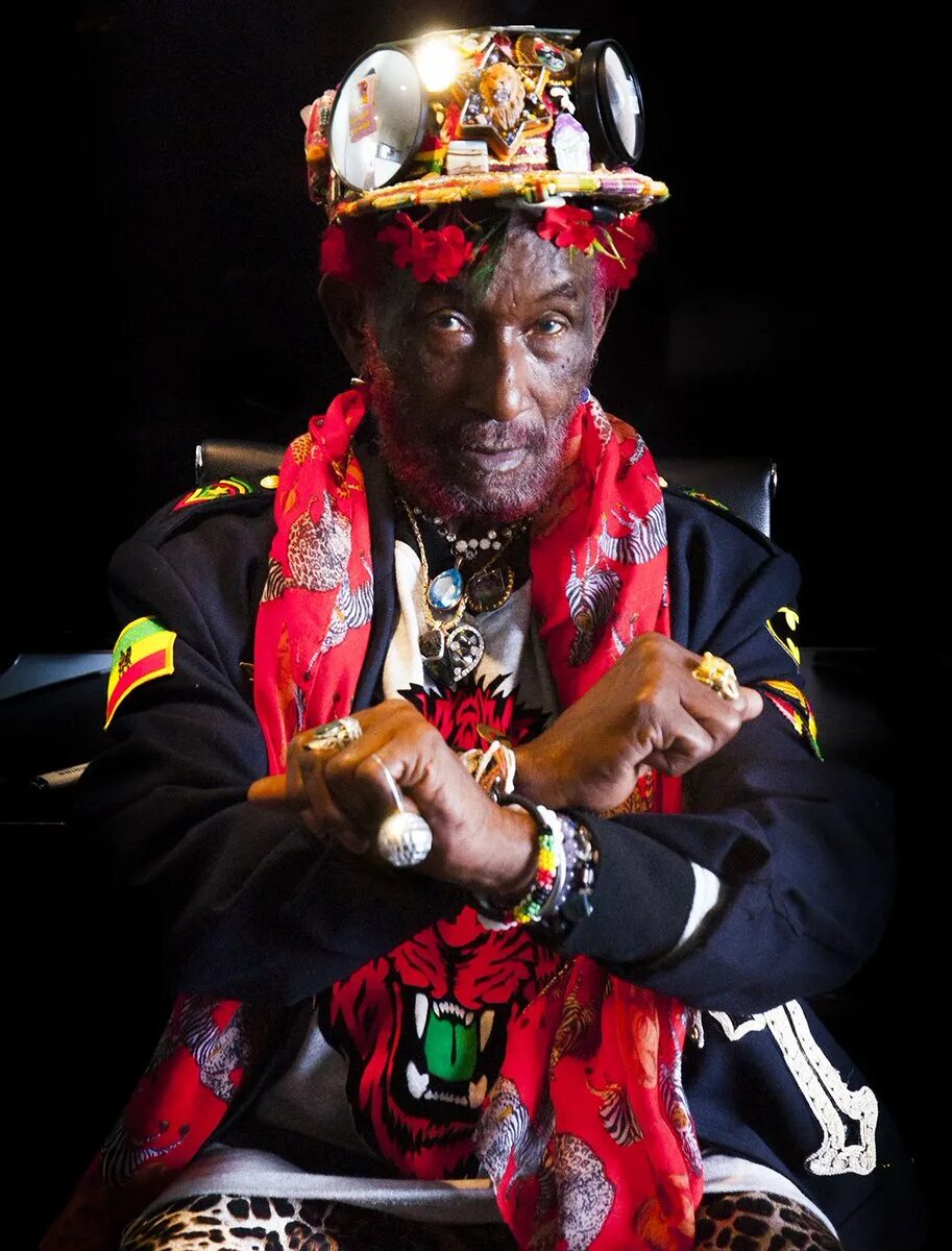 Scratch perry. Перри, ли. ли скрэтч пэрри. lee scratch perry в молодости. ли скретч.