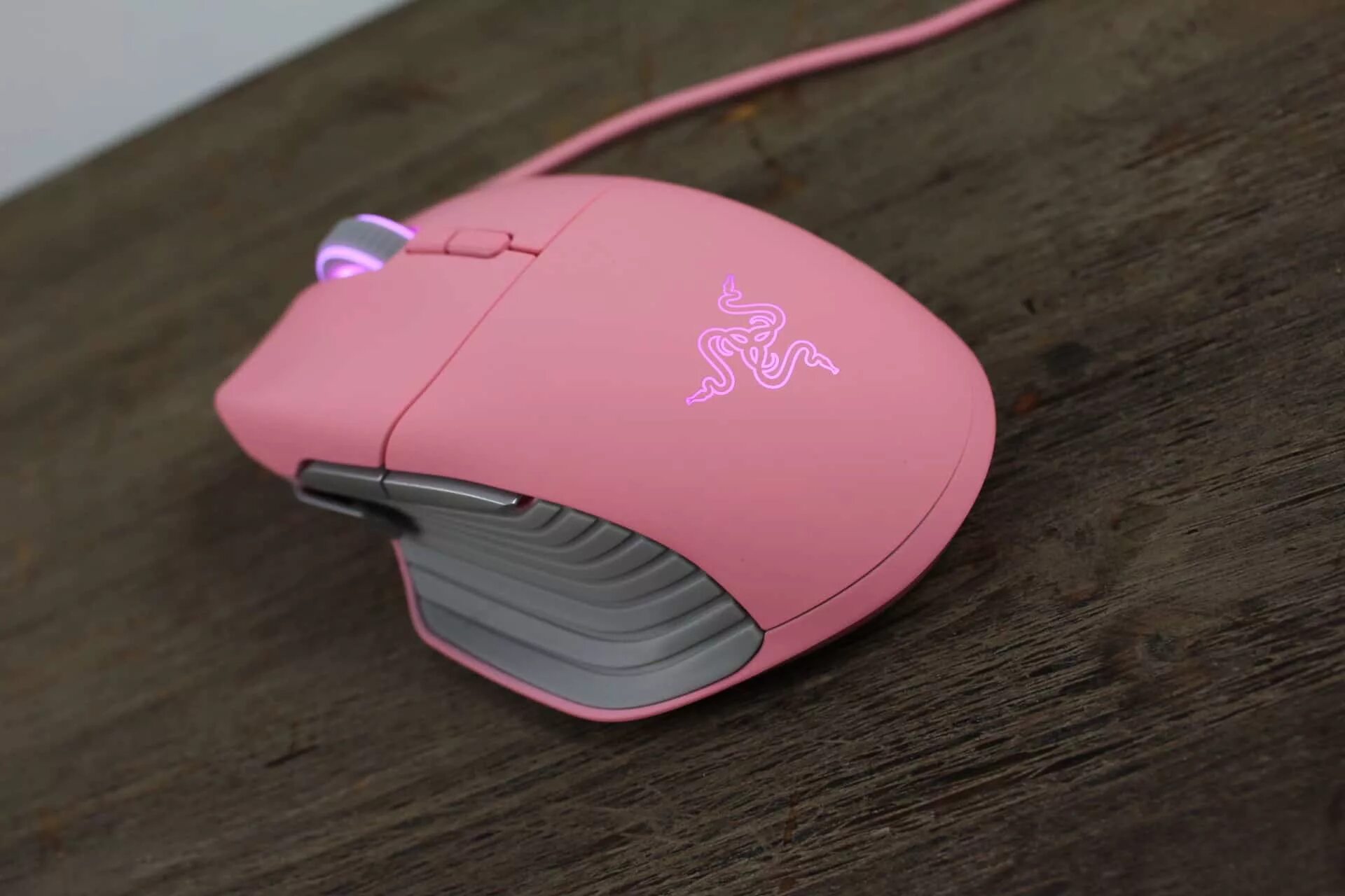Razer quartz edition. Razer basilisk quartz. razer basilisk pink. беспроводная мышка razer розовая. razer quartz мышка.