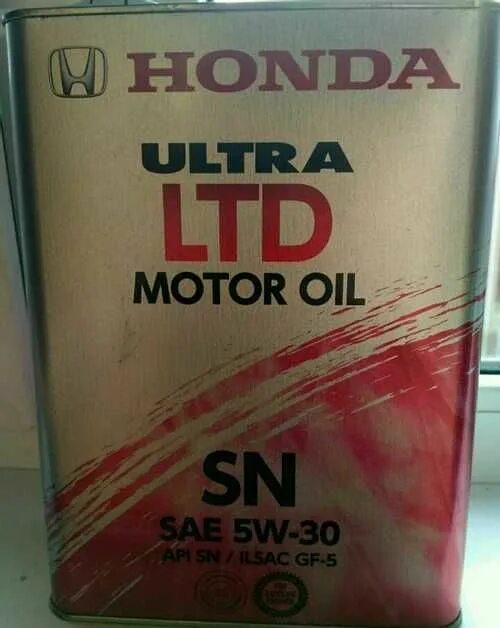 Масло honda 5. Масло Хонда 5в30. Масло Хонда 5w30. Масло Honda Motors 5w 30. Моторное масло Honda 10w30 Mariner Oil.