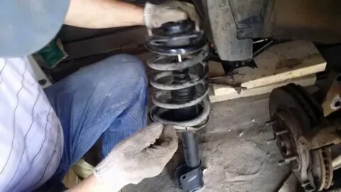 Когда менять передние стойки