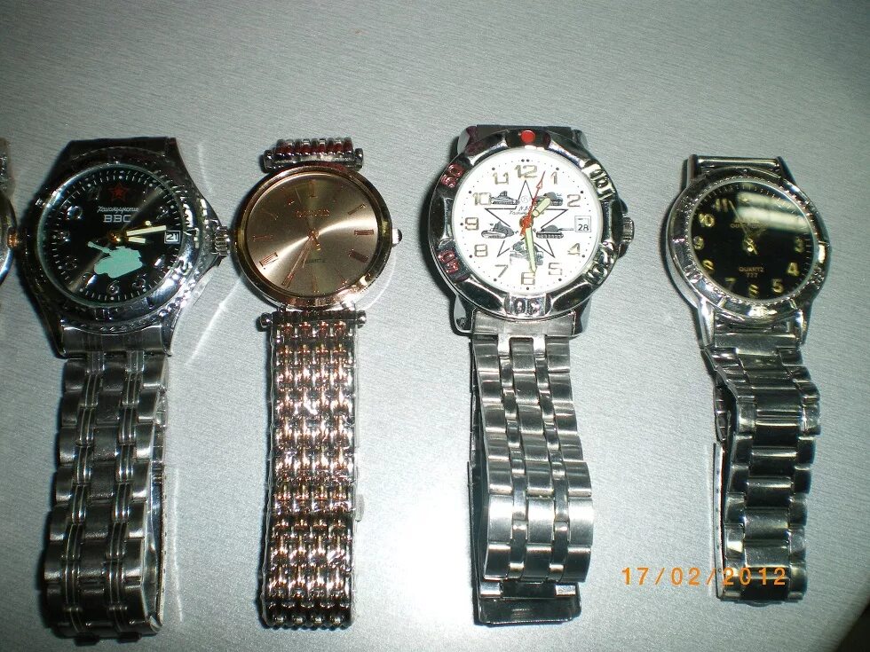 Часы в китае названия. Китайские часы. Китайские часы 80-х годов. Часы китайские 2000 годов. Популярные марки китайских часов.