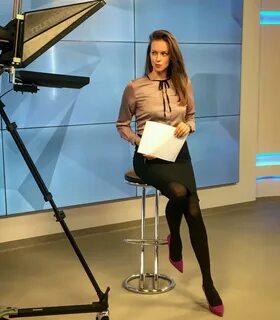 На какую ведущую вы посматриваете, если случайно прошли мимо телека? - ЯПлакалъ