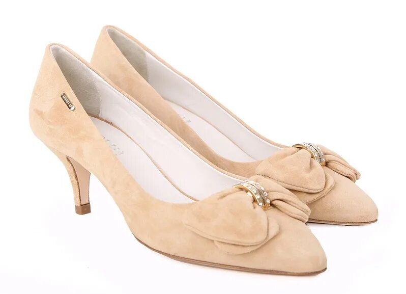 Бежевые туфли на низком каблуке. Туфли женские киттен хилл замшевые. Туфли женские на каблуке и мужские. Бежевые туфли на низком каблуке. Лодочки massimo dutti.