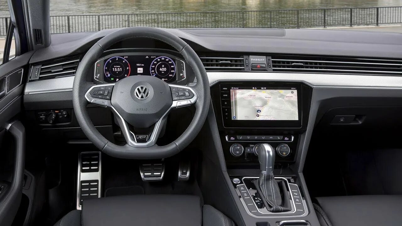 Новое в 8.2. Volkswagen Passat Alltrack 2020 Interior. Новый Фольксваген Пассат 2020 салон. VW Passat b8 салон. Volkswagen Passat r line 2020.